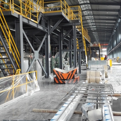 Dây chuyền sơn màu nhôm cuộn với máy san bằng con lăn